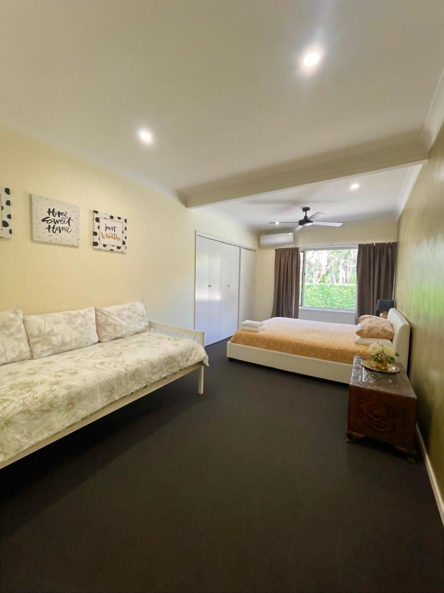 Spacious Hideaway Retreat, Brookfield, บริสเบน ภายนอก รูปภาพ